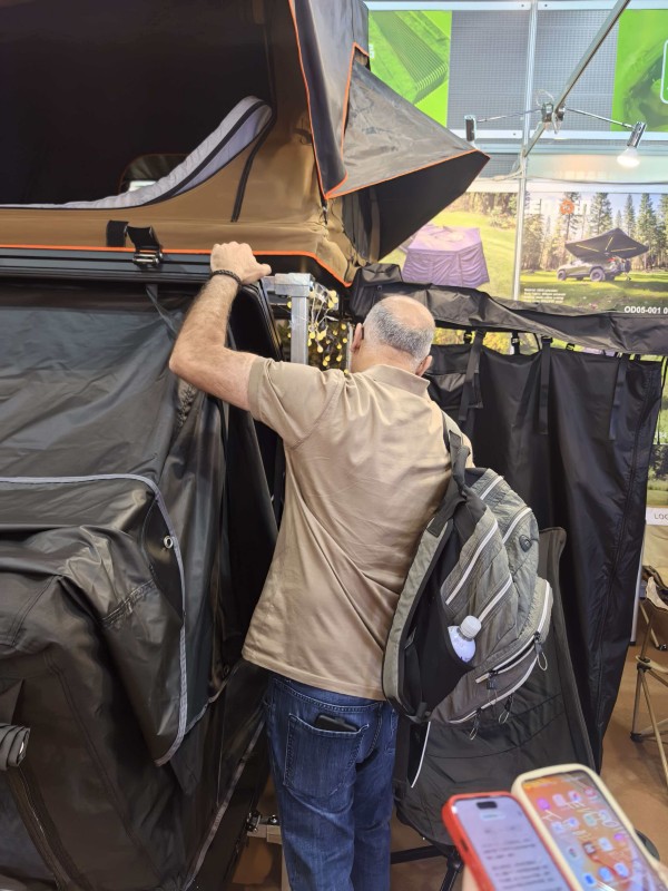 enjoin roof top tent at canton fair 2026 may (104)